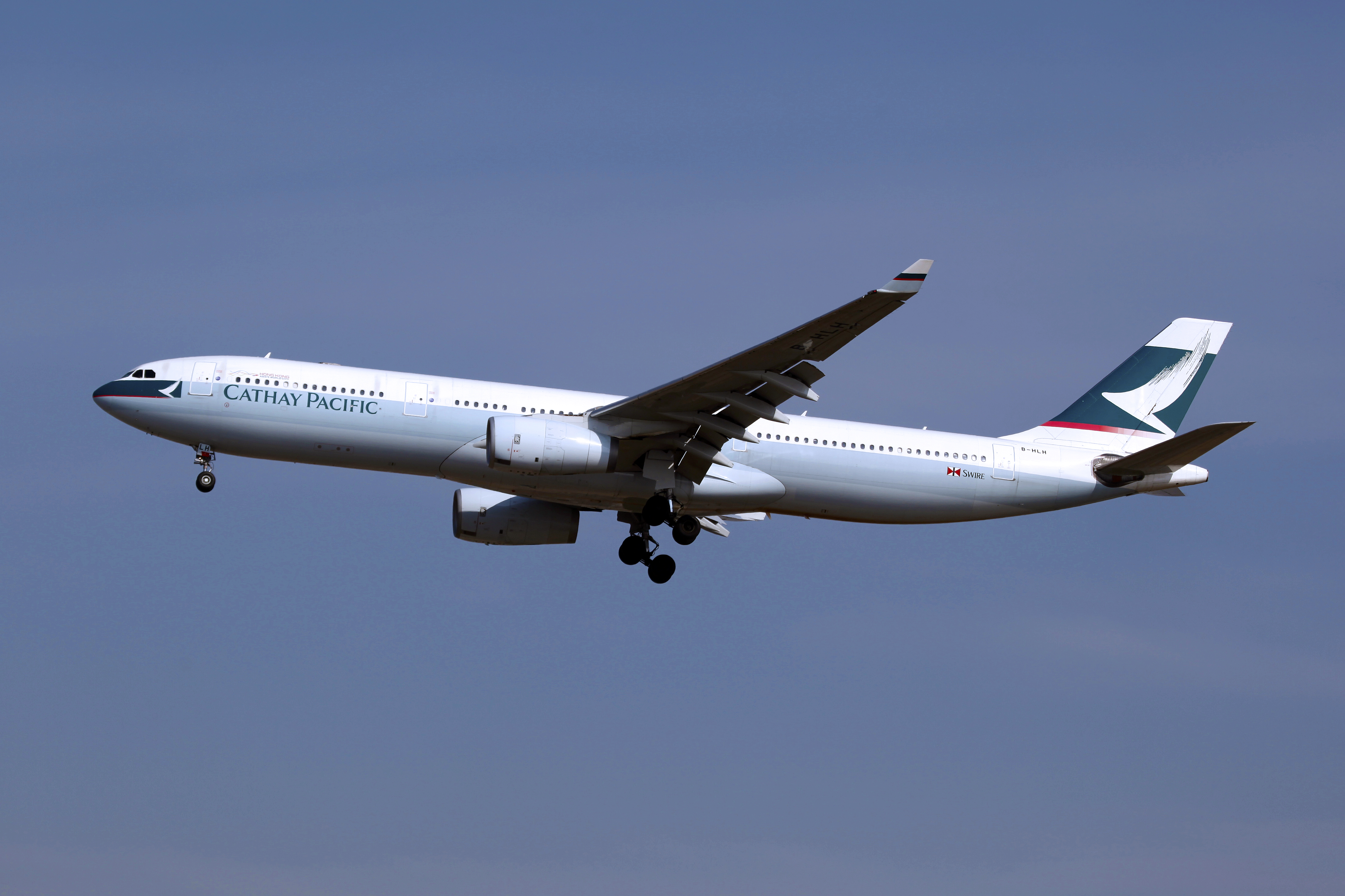 B-HLH_-_Cathay_Pacific_-_Airbus_A330-342_-_ICN_(16189426974)