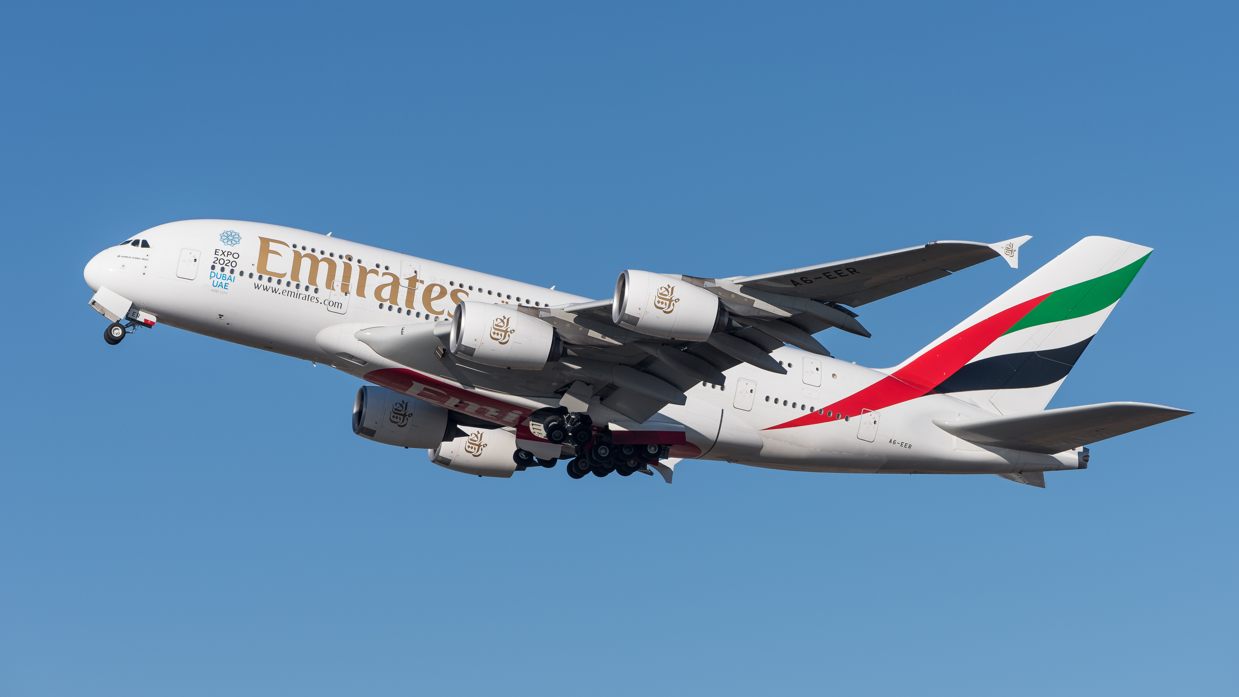 Emirates_Airbus_A380-861_A6-EER_MUC_2015_04 (1)