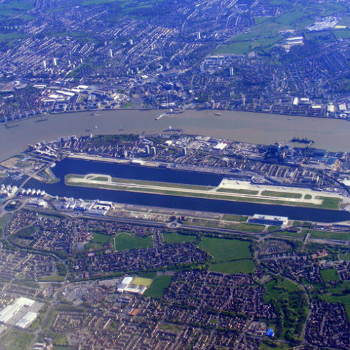 L’aéroport de London City suspend ses opérations