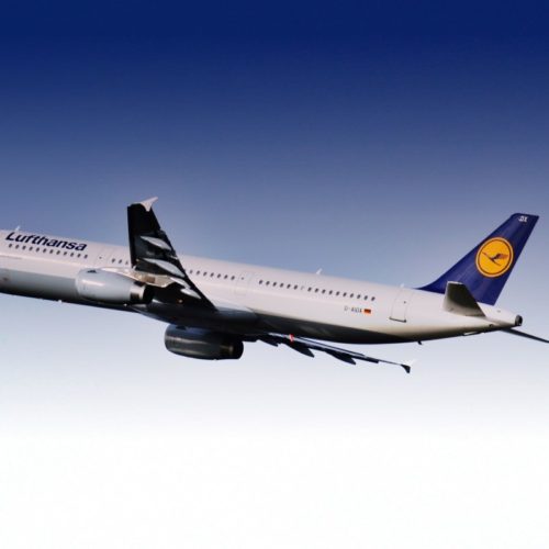 Lufthansa proche d’un accord sur les aides, prépare son redécollage