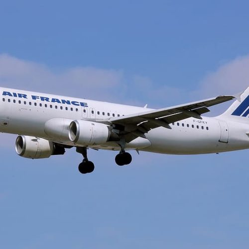 Air France augmente son programme de vols vers les États-Unis.‬